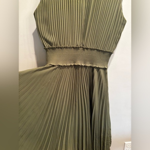 Nannette Olive Green Midi Dress midi size 14 pleated swing skirt feminine boho - Picture 3 of 12